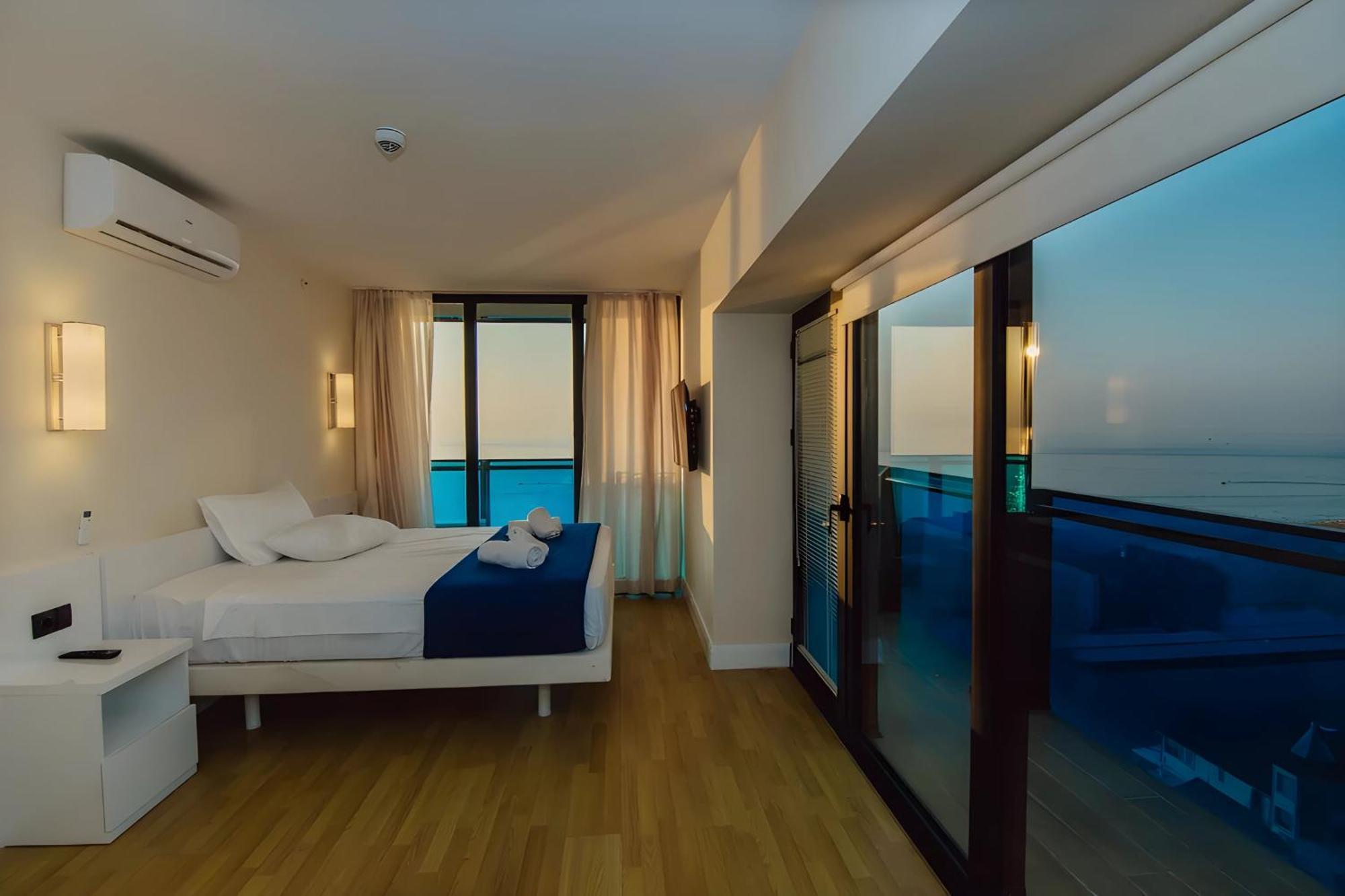 Apartamento View From Above Orbi City Batumi Exterior foto