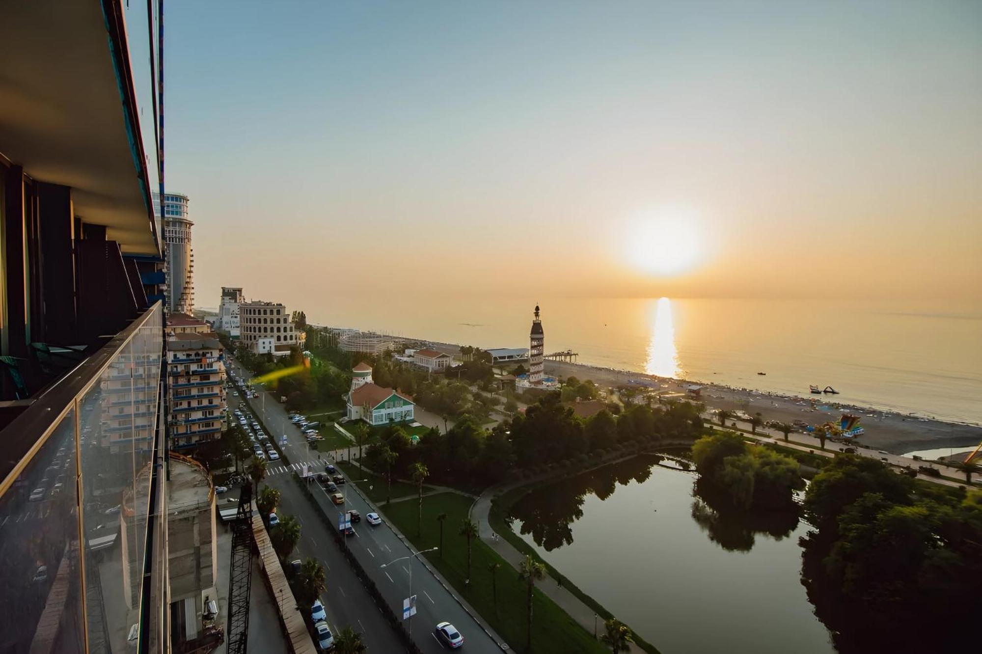 Apartamento View From Above Orbi City Batumi Exterior foto